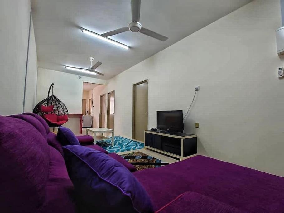 Nourina Homestay Gambang Exteriör bild